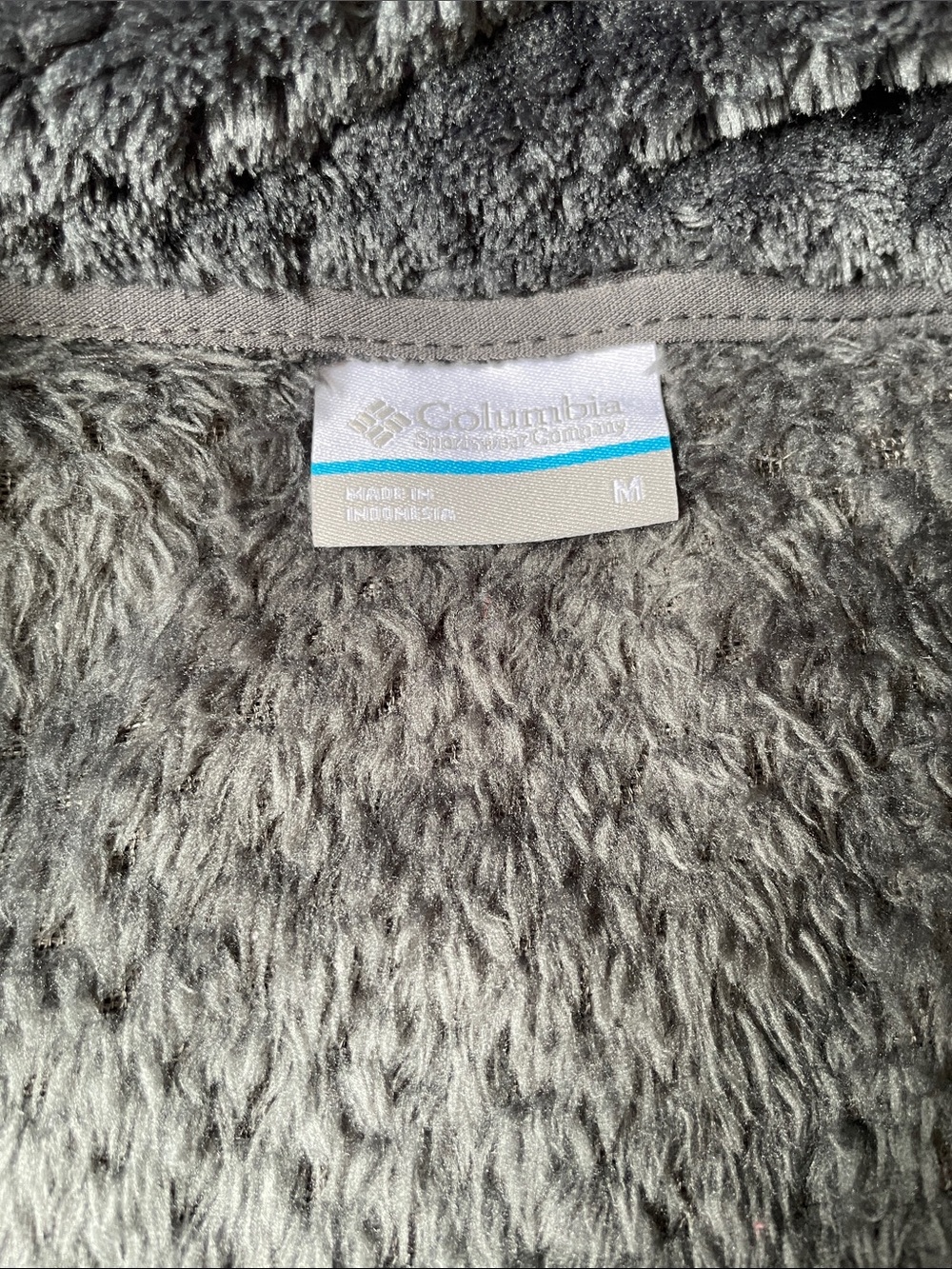 Columbia Cozy Charcoal Gray Fuzzy Zip-Up Jacket.  Size Medium - Picture 3 of 5